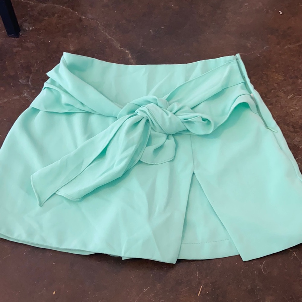 Womens skort size small. NWT
